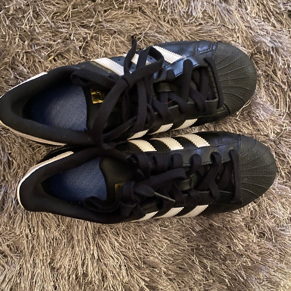 Superstar adidas tennis shoes